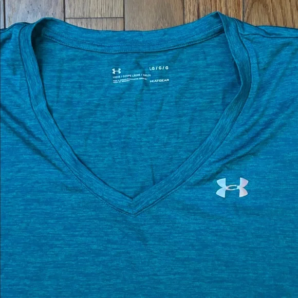 Under Armour Women's teal V-Neck Tee - Picture 3 of 4